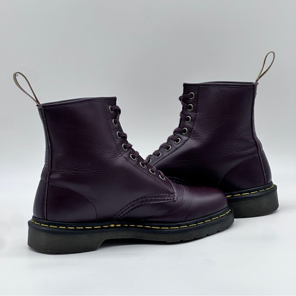 Dr. Martens Vegan 1460 Boots. Size 8 - Picture 8 of 9
